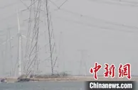 国内输电线路直升机检修作业具备全地形作业能力