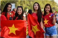 足球资讯：2万球迷现场观战，CCTV5直播国足战越南，究竟哪国球迷能过个好年