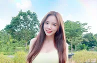 足球宝贝：天使系頂級美女藍星蕾 電眼甜笑氣質迷人美體垂釣厚重的兩顆沒有在客氣