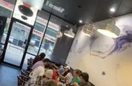 “贵州米粉哥”疫情下在美国逆势扩店