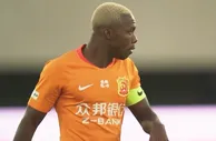 足球赛报：1-2！中超1.3亿黑马连续8场不胜，彻底打回原形，揪出最大罪人