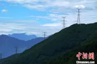 四川甘谷地至蜀州500千伏线路改接工程最艰难的二郎山段贯通