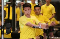 中国男足今日一天两练完成海口首训，任航蒋光太单独进行恢复训练