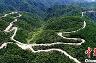 甘肃持续完善山区公路网：硬化路通村实现“抬脚上客车”