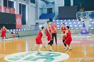 篮球资讯：中国男篮亚预赛首战12人名单出炉：周鹏赵继伟领衔 周琦缺阵