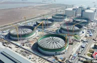 中国海油盐城“绿能港”6座世界最大LNG储罐完成拱顶模块吊装