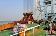 “天一号”架梁起重船抵达大湾区核心工程 将承280片梁架设