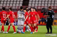 足球资讯：东亚杯中国女足顽强逼平韩国女足，再次从侧面证明男足的无能和懦弱！