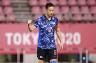 吉田麻也FIFA年度最佳选票：本泽马第一、梅西第二、莫德里奇第三