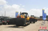 中国兵器一机徐工8台TY320推土机批量出口海外