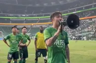 终于迎来主场首胜，张稀哲领唱国安队歌与球迷互动