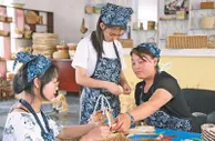 不离家不出村 学手艺增收稳