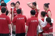 足球报：无缘第6冠！中国女排1-3不敌日本，第二次丢亚洲杯冠军