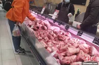 猪肉7元一斤、鸡蛋8毛一个，这个春节吃货会很嗨！