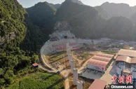 南凭高铁南崇段铺轨过半 建成后将形成中国与东盟交通大动脉