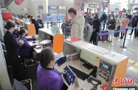 青藏高原最大国际机场快速恢复 单日旅客吞吐量破万