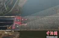 阜阳市阜裕大桥主跨顺利完成合龙