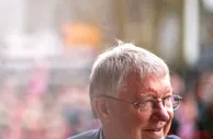 爵爷督战！弗格森来到老特拉福德观看曼联vs莱斯特城