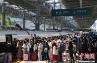 云南铁路国庆假期发送旅客168.9万人次 同比增加16%