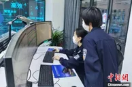 缓解陆运压力 洋山港出入境（港）船量、人员同比分别上涨