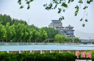 甘肃敦煌载古丝路历史沧桑秀“水”添“绿”