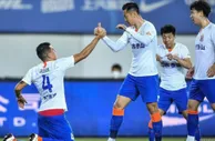 足球赛报：2-0！泰山队赢下争冠天王山！8分优势领跑，11年首冠越来越近！
