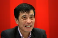 媒体人：35队解散不能完全归咎于陈戌源，他的问题是对此束手无策