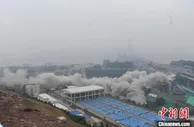 重庆融汇二桥爆破拆除 为轨道18号线“让路”