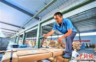 江苏睢宁：互联网拥抱实体店 家具电商转变思路逆势突围