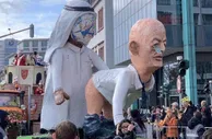 法兰克福街头出现因凡蒂诺被白头巾脱裤子打屁屁雕像
