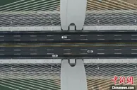 国内最宽扁平钢箱梁桥——阜阳市阜裕大桥通车