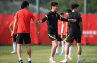 足球资讯：足协没选李霄鹏，中国队新帅曝光！3个月后冲东亚冠军，前任是李铁
