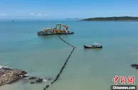全球首条35千伏低频海底电缆在浙江台州上大陈岛入海