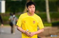 博主：任航伤病已经无碍，继续留在国足训练