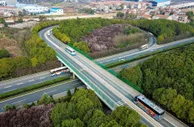 沿着高速看中国 | 在路上，领略中国经济风景