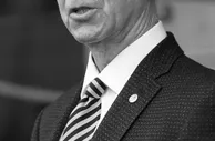 英超：曼聯英格蘭名宿卜比查爾頓逝世終年86歲 多場比賽賽前有悼念儀式_星島日報