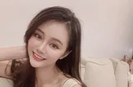 足球宝贝：甜美女友系正妹孫卉彤 火辣曲線超邪惡男友視角事業線讓人直呼受不了