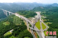 四川叙永至云南威信高速公路四川段建成 再增一条出川通道