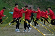 北青：训练场地草皮糟糕，U20国足在乌兹别克已两次更换训练场