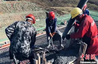 引江济淮枢纽配套工程首栋楼封顶