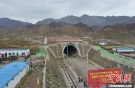 中兰客专甘肃段最后一条隧道贯通