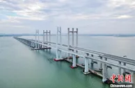 福厦高铁泉州湾跨海大桥完成无砟轨道施工