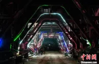 湖北十堰至河南淅川高速公路全线最长隧道贯通