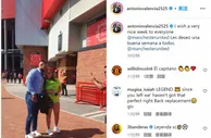 重返老特拉福德，瓦伦西亚晒与球迷合照：祝大家度过愉快一周