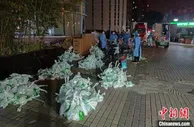 上海战疫录：凌晨，上海，送菜人