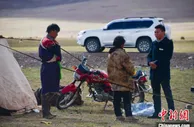 中国海拔最高的农业银行：只要还有一户人家，我们就要守在这里