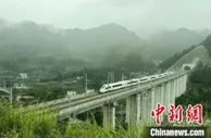 设计者称，张吉怀高铁是一条生态长廊和圆梦之路
