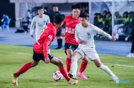 林良铭本场比赛8次成功过人，追平卡拉斯科的大连人球员纪录