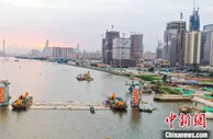 横跨珠江水面 广州车陂隧道首节沉管安装告捷