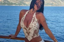 网红 Stassie Karanikolaou 的性感照片